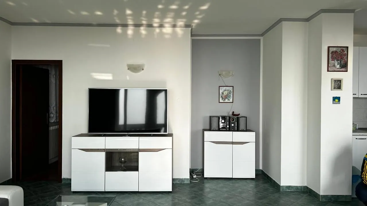 Villa Giani Apartments With Swimming Pool Abbázia