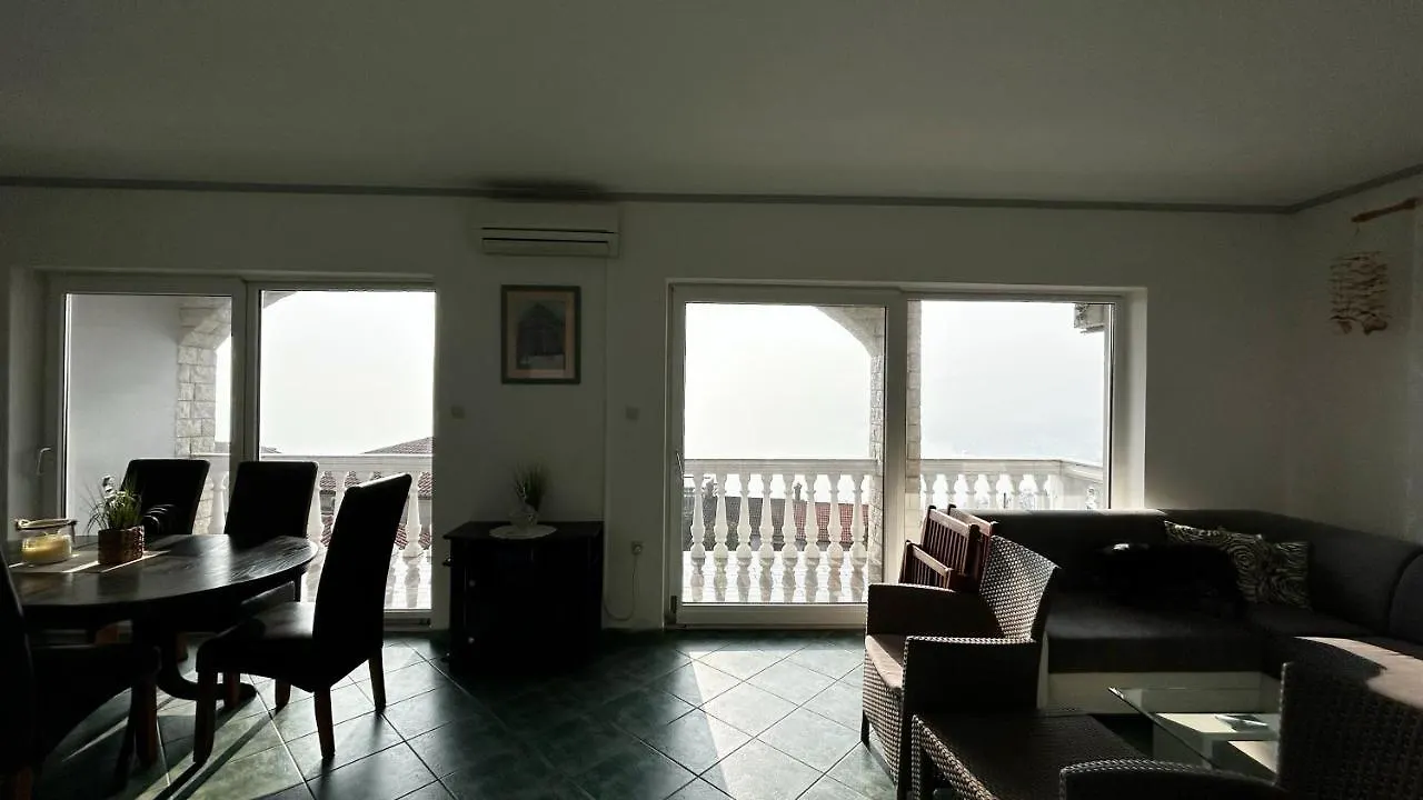 Villa Giani Apartments With Swimming Pool Opatija
