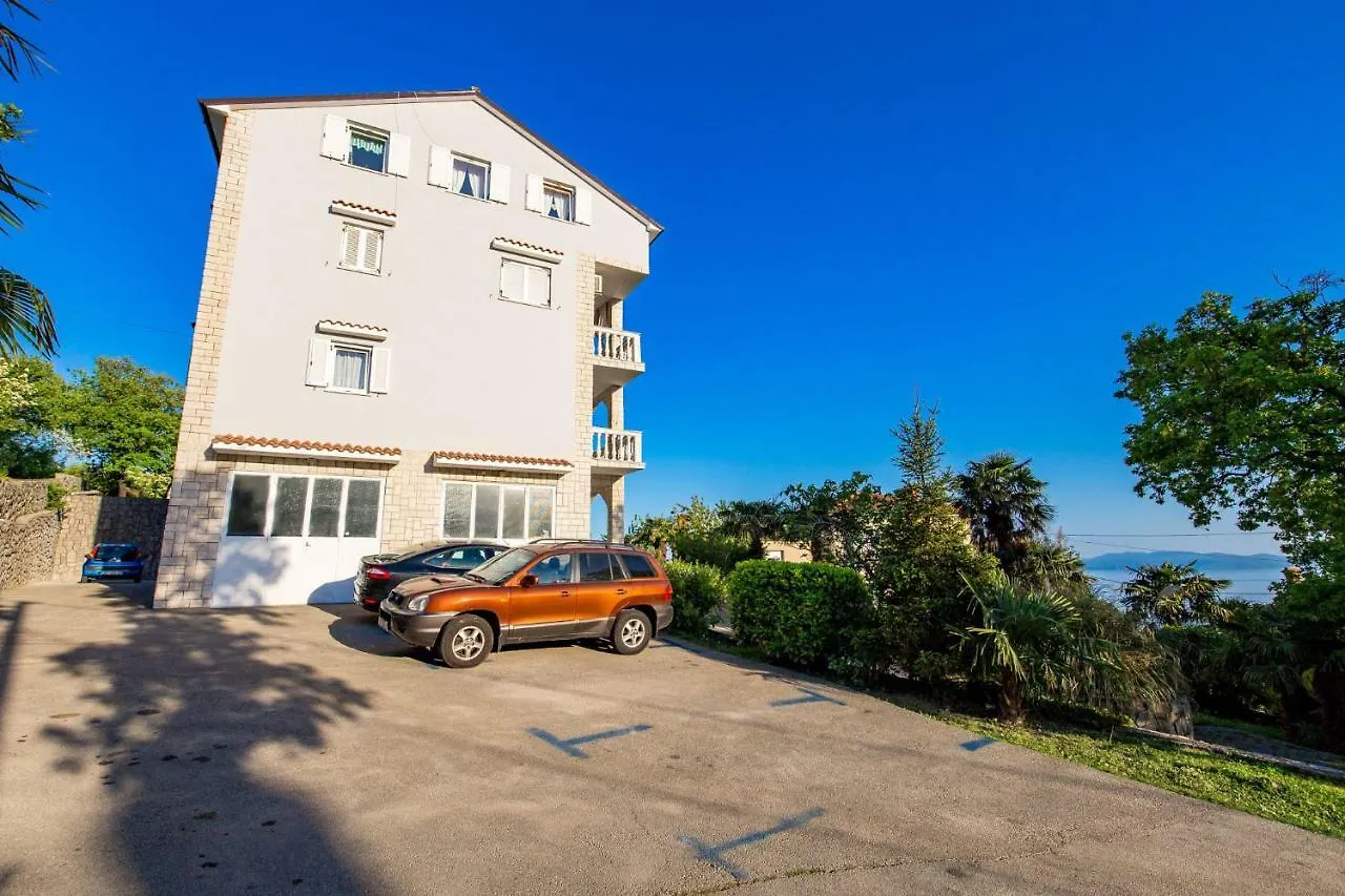 Villa Giani Apartments With Swimming Pool Opatija