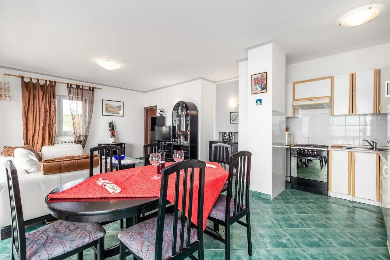 Villa Giani Apartments With Swimming Pool Opatija